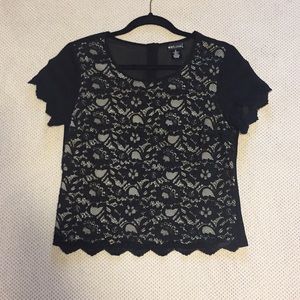 Lace semi-formal blouse